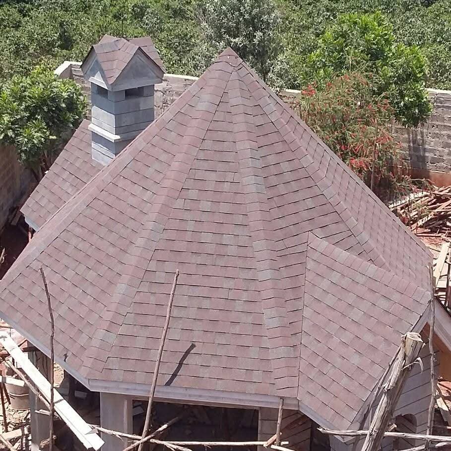 beautifully finished shingle roof done by Topseal Engineering